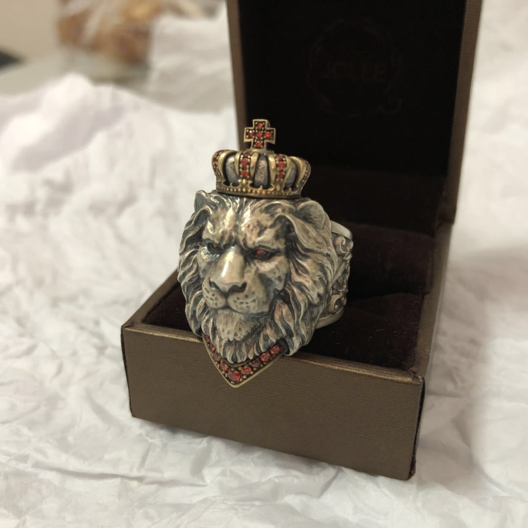 Vintage lion ring