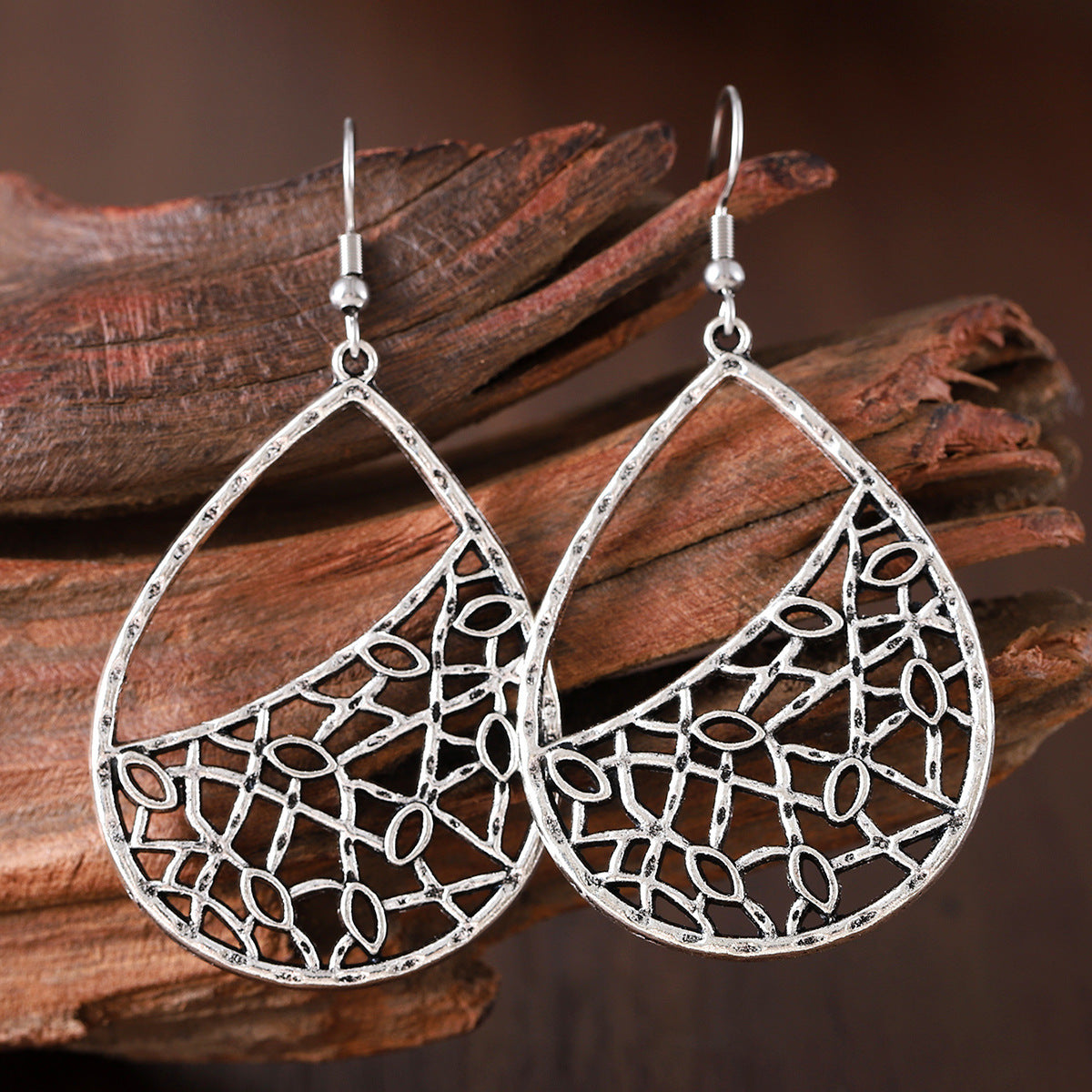 Vintage Drop-shaped Hollow Woven Wire Mesh Pendant Earrings