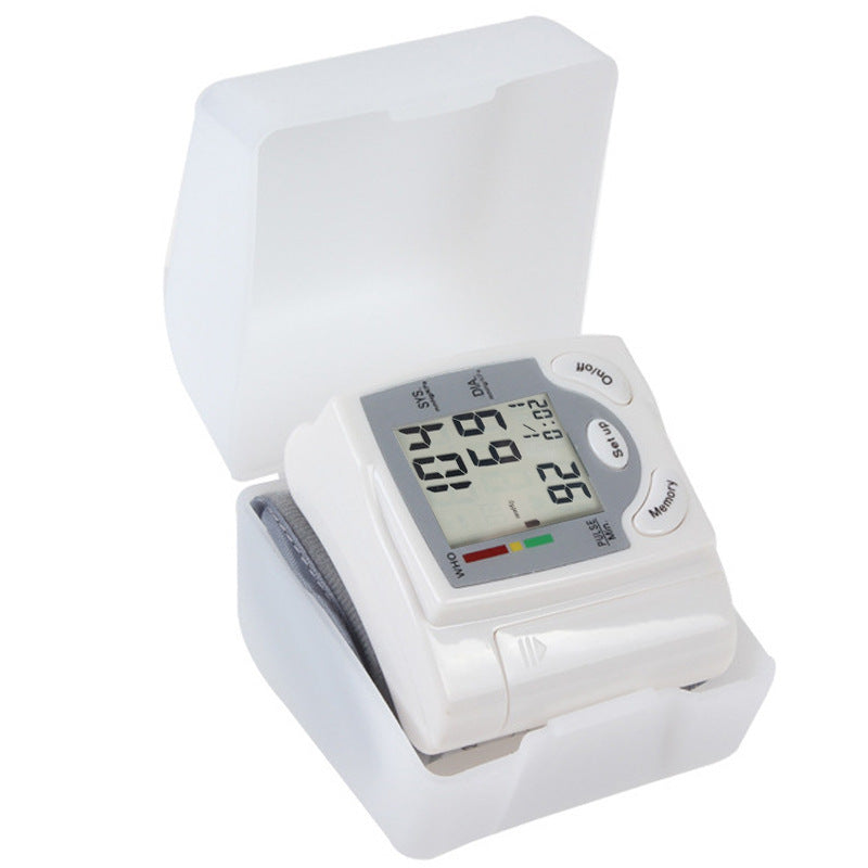 Wrist Blood Pressure Monitor, Fully Automatic Blood Pressure Measuring Device, Electronic Blood Pressure Monitor, Blood Pressure Measuring Device For Elderly People To Measure Hypertension