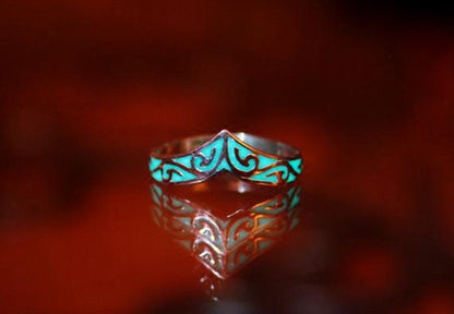 Vintage Fashion Personality Celtic V Shape Luminous Sterling Silver Ring